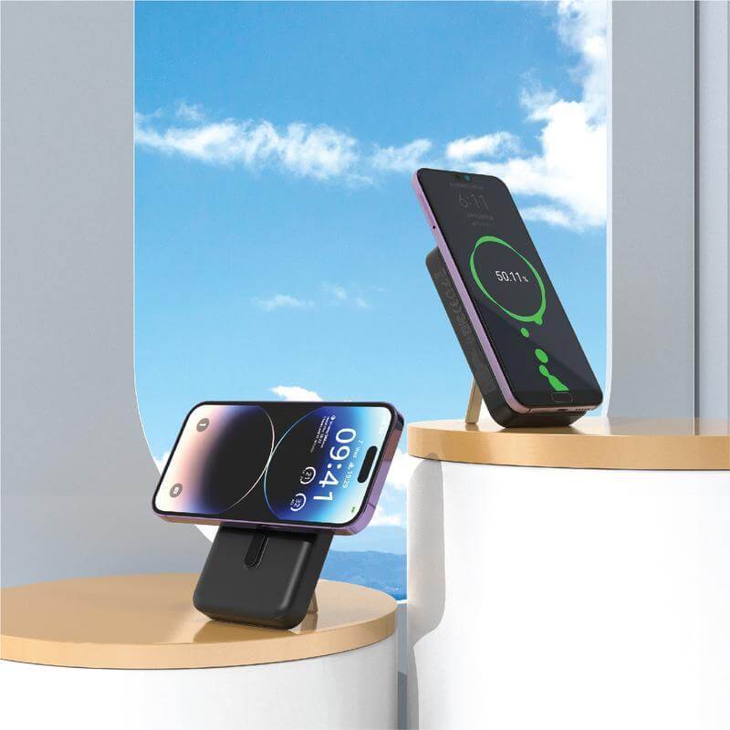 SOLANO-@memorii 10000mAh Mag Wireless Powerbank with Inbuilt Cables