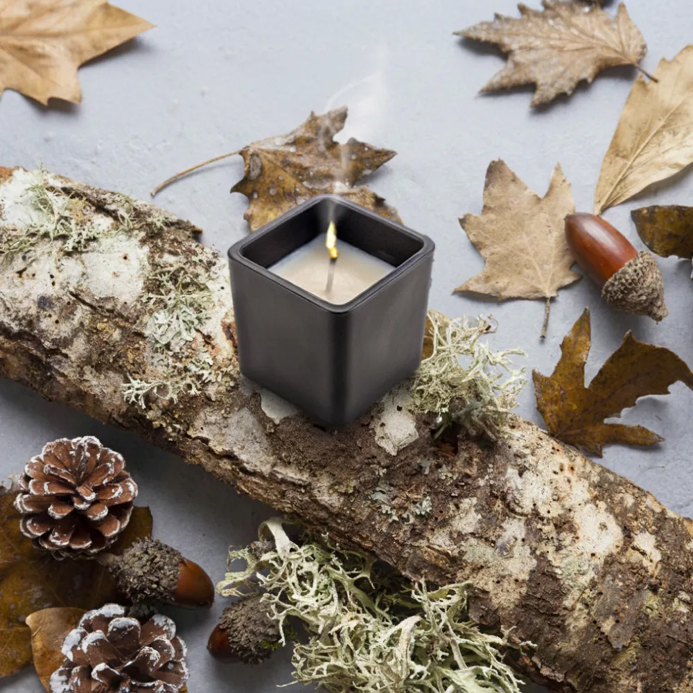 Scented Candle in Square Glass Bottle, Bamboo Lid, Oakmoss & Amber Scent