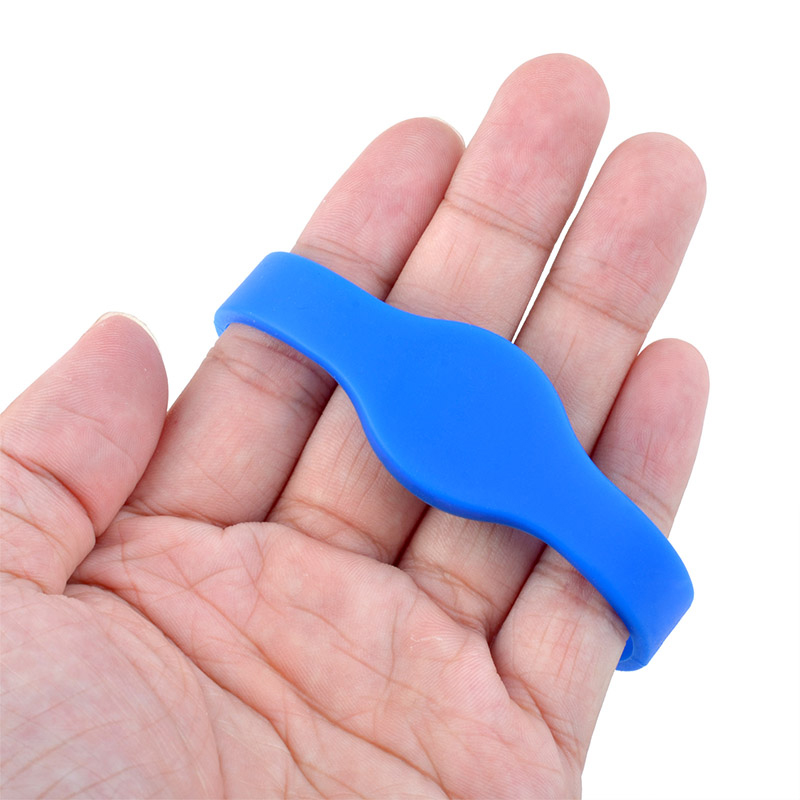 Dual frequency RFID bracelet for Access Control